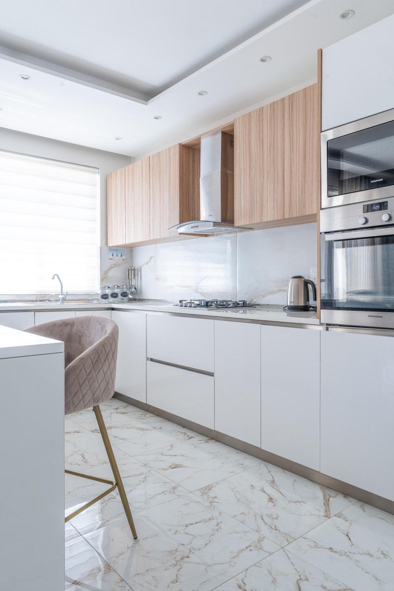 Modern & Luxurious Apartment - Prime Location Сент-Полс-Бей Экстерьер фото